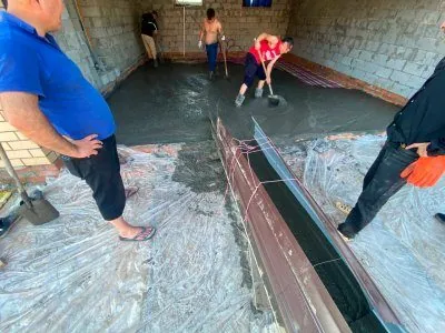 Заливка бетона под гараж